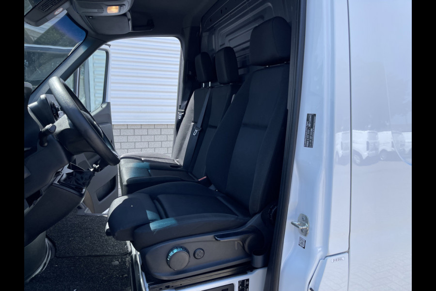 Mercedes-Benz Sprinter 211 1.9 CDI L1H1 FWD / vaste prijs rijklaar € 21.950 ex btw / lease vanaf € 358 / airco / cruise control / trekhaak / euro 6 diesel / bpm vrij / bijrijdersbank !