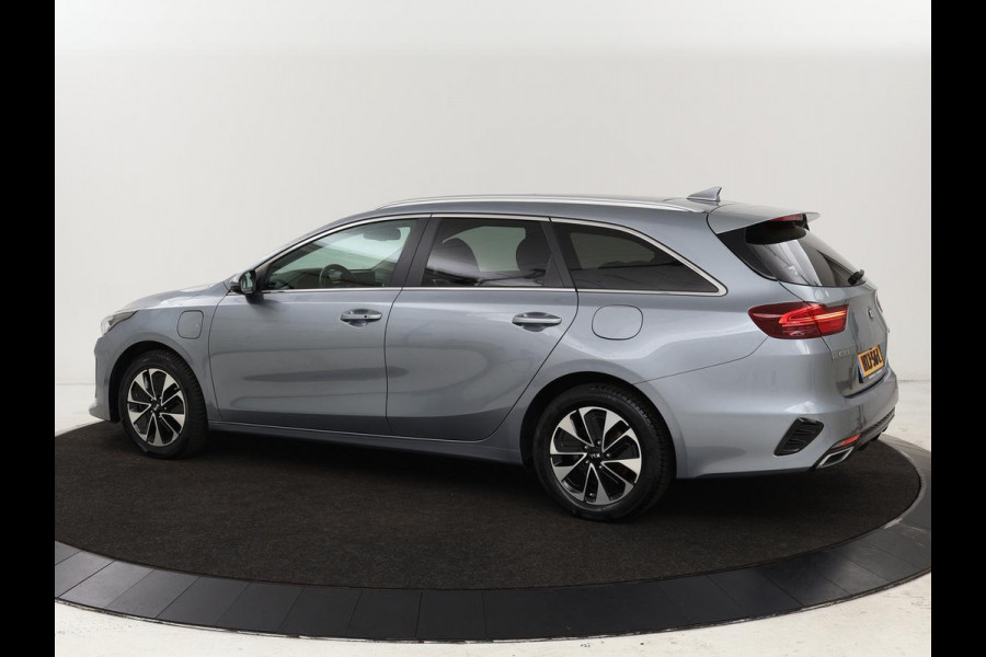 Kia Ceed 1.6 GDI PHEV DynamicPlusLine | Panoramadak | Cruise control | Climate control | Carplay | Elektrische achterklep | Dealer onderhouden