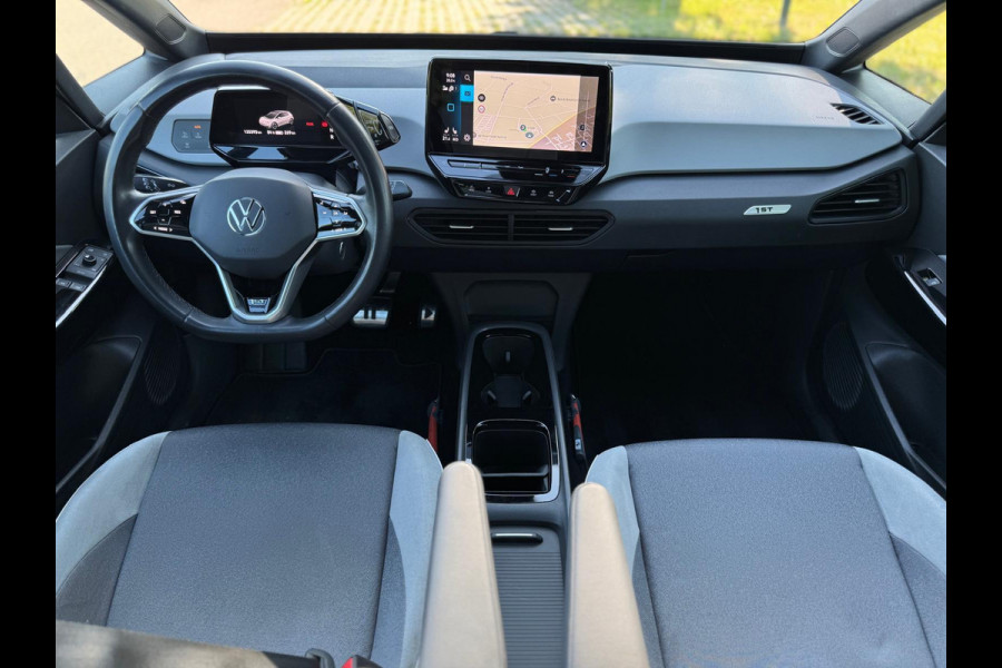 Volkswagen ID.3 First Plus 58 kWh, matrix led, 19 inch, vele opties, 1e eigenaar, 204 pk,Nederlandse auto met nationale auto pas