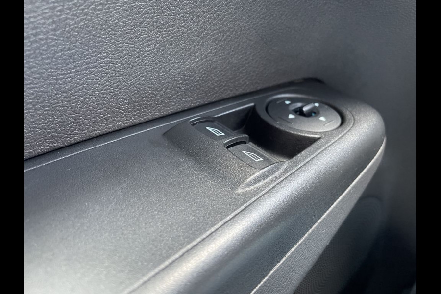 Ford Transit Courier 1.5 TDCI E6 Trend BPM Vrij! Lease €142 p/m, Airco, Navi, PDC, Schuifdeur, Volledig onderhoudshistorie aanwezig