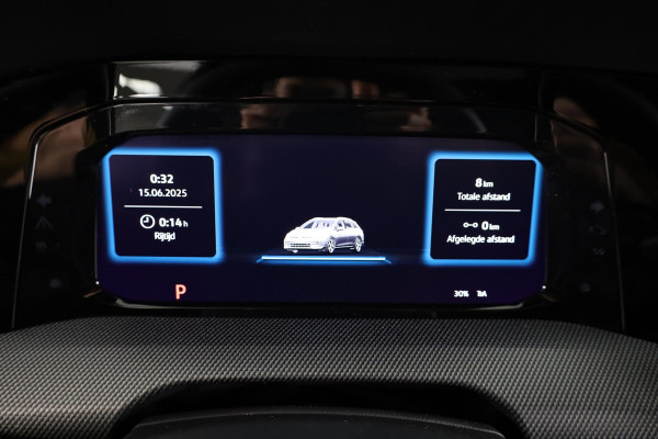 Volkswagen GOLF Variant R-Line-Edition 1.5 eTSI 85 kW / 116 pk Variant 7 v