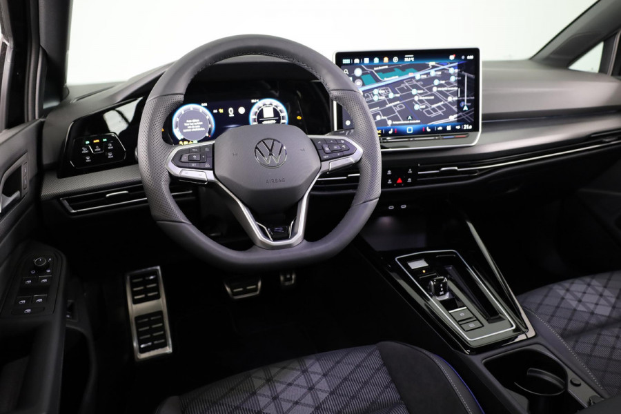 Volkswagen GOLF Variant R-Line-Edition 1.5 eTSI 85 kW / 116 pk Variant 7 v