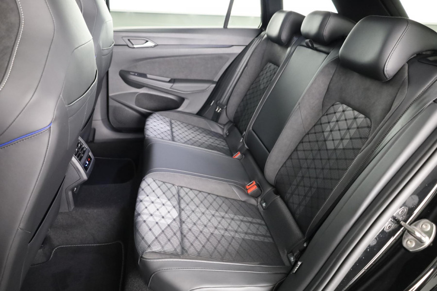 Volkswagen GOLF Variant R-Line-Edition 1.5 eTSI 85 kW / 116 pk Variant 7 v