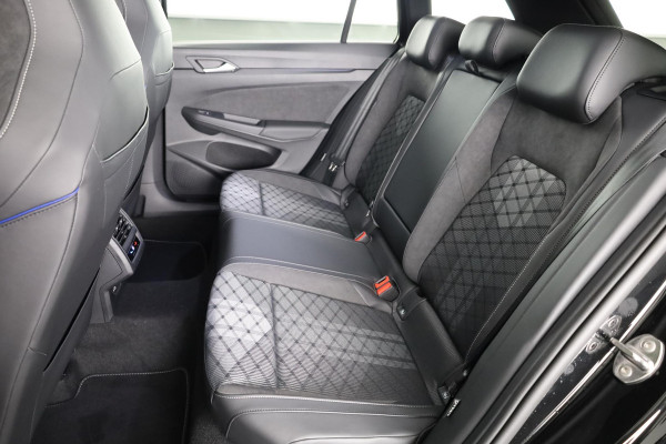 Volkswagen GOLF Variant R-Line-Edition 1.5 eTSI 85 kW / 116 pk Variant 7 v