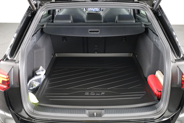 Volkswagen GOLF Variant R-Line-Edition 1.5 eTSI 85 kW / 116 pk Variant 7 v