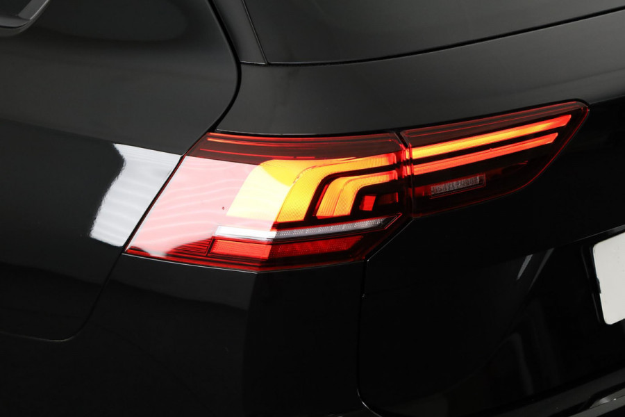Volkswagen GOLF Variant R-Line-Edition 1.5 eTSI 85 kW / 116 pk Variant 7 v