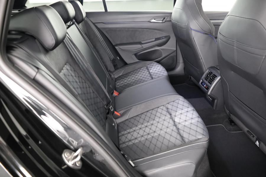 Volkswagen GOLF Variant R-Line-Edition 1.5 eTSI 85 kW / 116 pk Variant 7 v