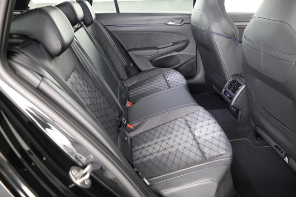 Volkswagen GOLF Variant R-Line-Edition 1.5 eTSI 85 kW / 116 pk Variant 7 v