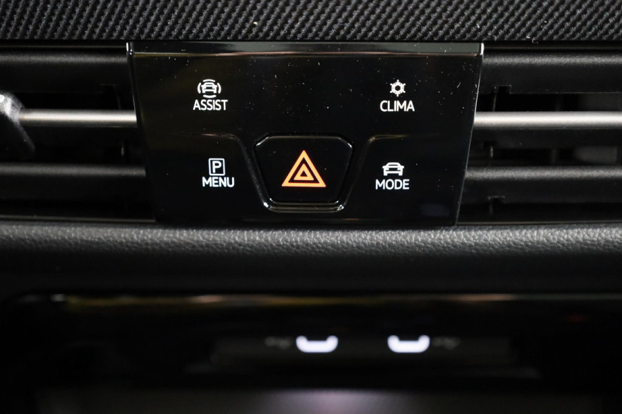 Volkswagen GOLF Variant R-Line-Edition 1.5 eTSI 85 kW / 116 pk Variant 7 v