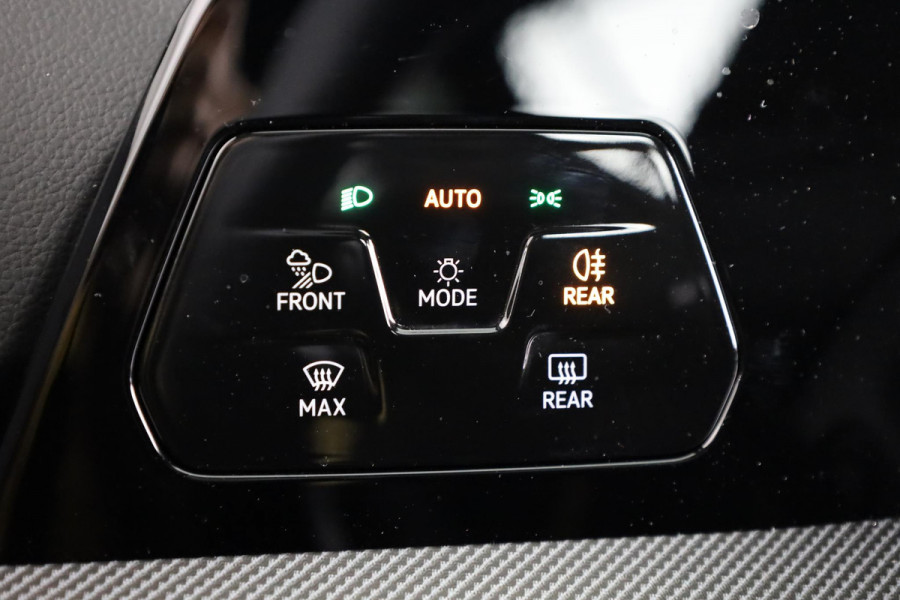 Volkswagen GOLF Variant R-Line-Edition 1.5 eTSI 85 kW / 116 pk Variant 7 v