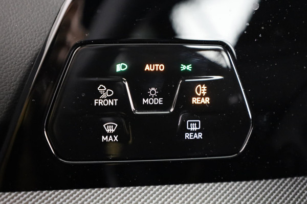 Volkswagen GOLF Variant R-Line-Edition 1.5 eTSI 85 kW / 116 pk Variant 7 v