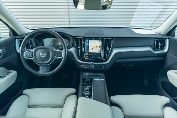 Volvo XC60 T8 Aut. Momentum Pro ACC Trekhaak 390pk
