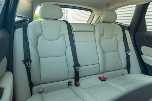 Volvo XC60 T8 Aut. Momentum Pro ACC Trekhaak 390pk