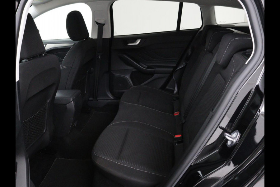 Ford Focus 1.0 EcoBoost Titanium X Business | Automaat | Stoel & Stuurverwarming | Camera | Trekhaak | Adaptive cruise | LED