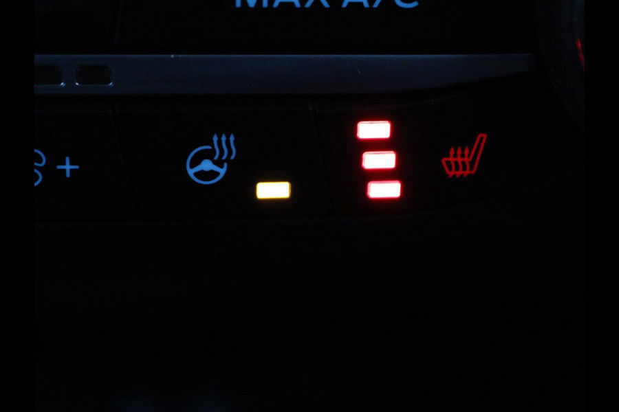 Ford Focus 1.0 EcoBoost Titanium X Business | Automaat | Stoel & Stuurverwarming | Camera | Trekhaak | Adaptive cruise | LED