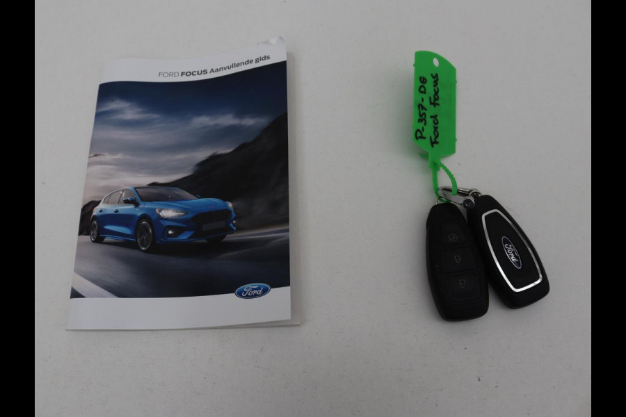 Ford Focus 1.0 EcoBoost Titanium X Business | Automaat | Stoel & Stuurverwarming | Camera | Trekhaak | Adaptive cruise | LED