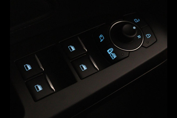 Ford Focus 1.0 EcoBoost Titanium X Business | Automaat | Stoel & Stuurverwarming | Camera | Trekhaak | Adaptive cruise | LED