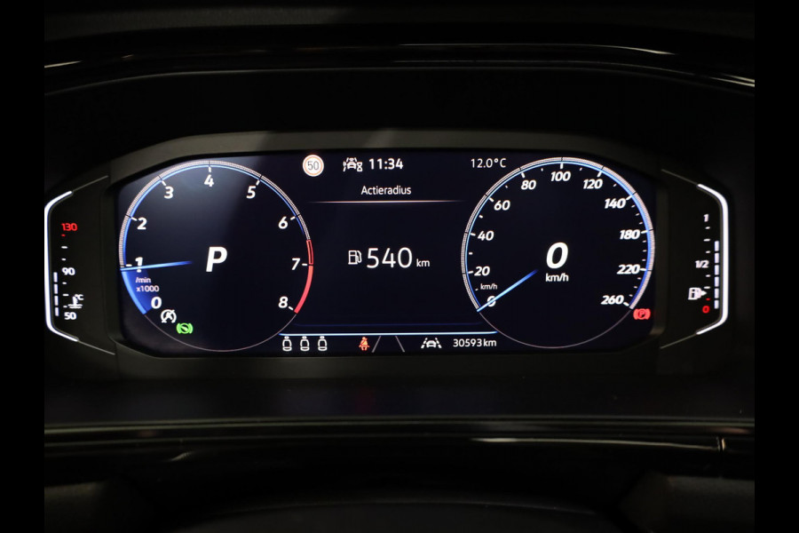Volkswagen T-Roc 1.5 TSI R-Line 150 pk Automaat (DSG) | Verlengde garantie | Navigatie via App | Panoramadak | Parkeersensoren (Park assist) | Achteruitrijcamera | Adaptieve cruise control | Black Style pakket |