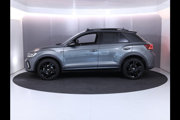 Volkswagen T-Roc 1.5 TSI R-Line 150 pk Automaat (DSG) | Verlengde garantie | Navigatie via App | Panoramadak | Parkeersensoren (Park assist) | Achteruitrijcamera | Adaptieve cruise control | Black Style pakket |