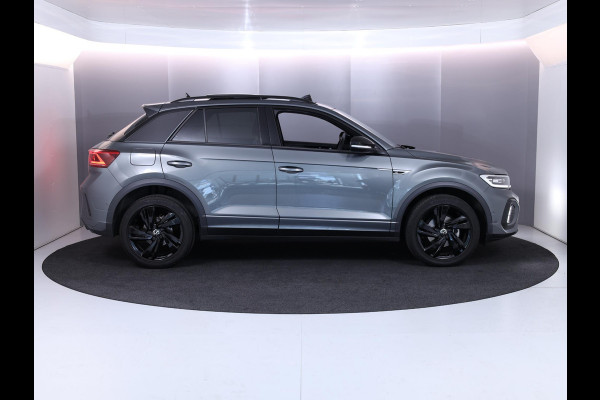 Volkswagen T-Roc 1.5 TSI R-Line 150 pk Automaat (DSG) | Verlengde garantie | Navigatie via App | Panoramadak | Parkeersensoren (Park assist) | Achteruitrijcamera | Adaptieve cruise control | Black Style pakket |