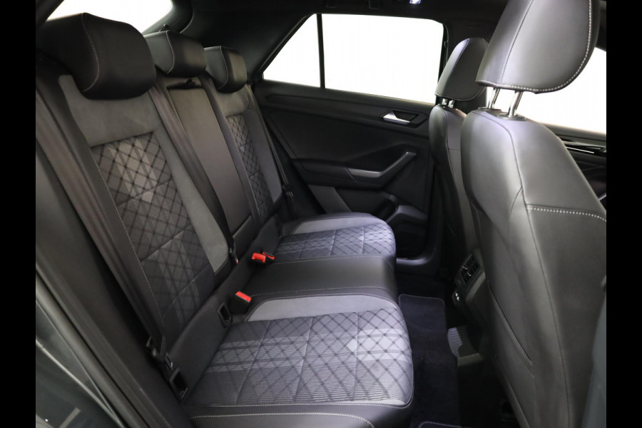 Volkswagen T-Roc 1.5 TSI R-Line 150 pk Automaat (DSG) | Verlengde garantie | Navigatie via App | Panoramadak | Parkeersensoren (Park assist) | Achteruitrijcamera | Adaptieve cruise control | Black Style pakket |