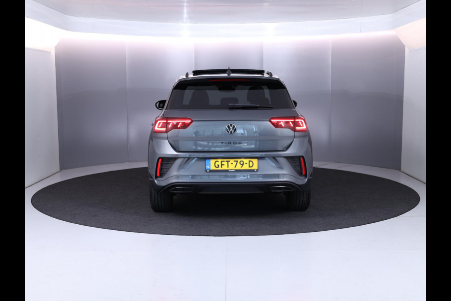 Volkswagen T-Roc 1.5 TSI R-Line 150 pk Automaat (DSG) | Verlengde garantie | Navigatie via App | Panoramadak | Parkeersensoren (Park assist) | Achteruitrijcamera | Adaptieve cruise control | Black Style pakket |