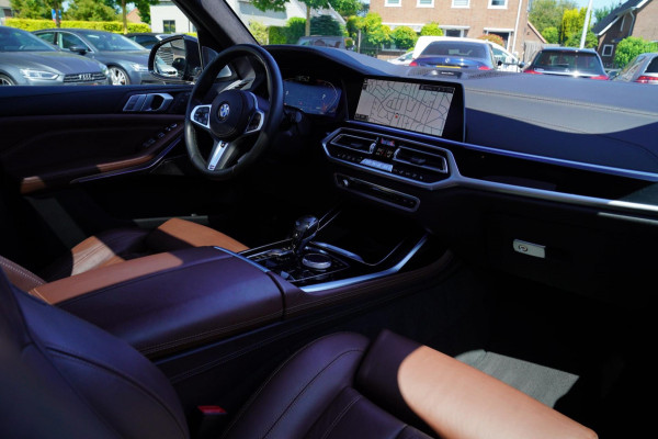 BMW X7 XDrive40i High Executive | Bowers&Wilkins | 7 Zits | Trekhaak | Skylounge | Head up | Drive Assistant | 360 cam | M-pakket