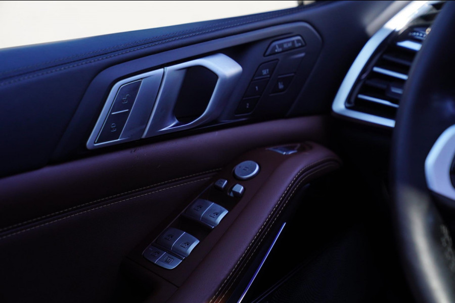 BMW X7 XDrive40i High Executive | Bowers&Wilkins | 7 Zits | Trekhaak | Skylounge | Head up | Drive Assistant | 360 cam | M-pakket