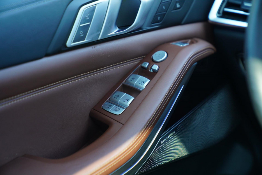 BMW X7 XDrive40i High Executive | Bowers&Wilkins | 7 Zits | Trekhaak | Skylounge | Head up | Drive Assistant | 360 cam | M-pakket