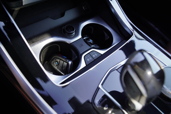 BMW X7 XDrive40i High Executive | Bowers&Wilkins | 7 Zits | Trekhaak | Skylounge | Head up | Drive Assistant | 360 cam | M-pakket