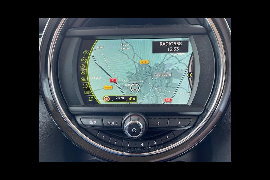 MINI Mini 1.5 Cooper Business Automaat | Navigatie | Parkeersensoren achter | Airco
