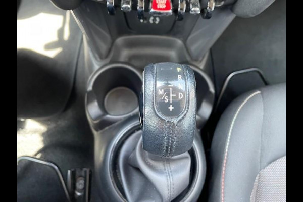 MINI Mini 1.5 Cooper Business Automaat | Navigatie | Parkeersensoren achter | Airco