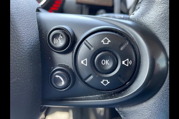 MINI Mini 1.5 Cooper Business Automaat | Navigatie | Parkeersensoren achter | Airco
