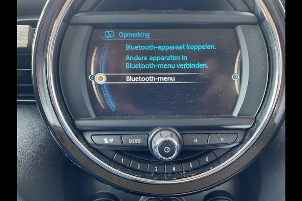 MINI Mini 1.5 Cooper Business Automaat | Navigatie | Parkeersensoren achter | Airco