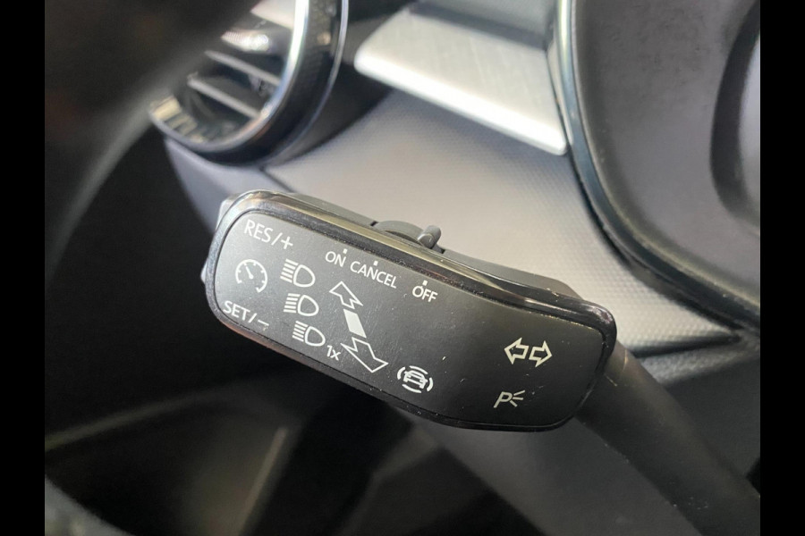 Škoda Fabia 1.0 MPI | Carplay |10"touchscreen | Navigatie | Stoelverw| Front-Lane assist|Cruise|KM : 20.300 !!!