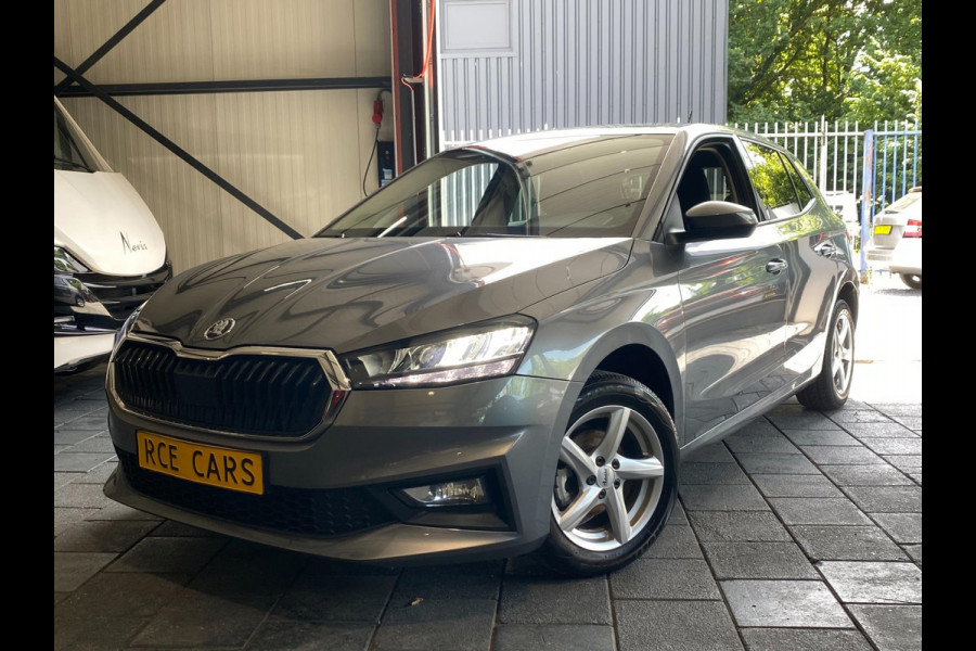 Škoda Fabia 1.0 MPI | Carplay |10"touchscreen | Navigatie | Stoelverw| Front-Lane assist|Cruise|KM : 20.300 !!!