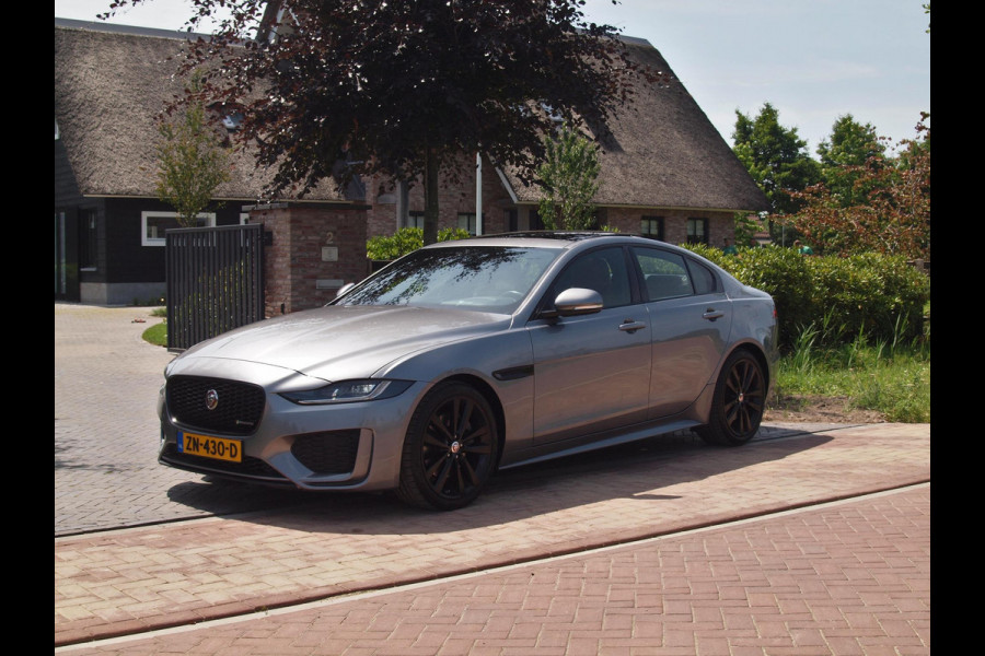 Jaguar XE 2.0 P250 HSE | R-Dynamic | Panoramadak | Camera | Apple Carplay | Cruise Control | Leer | Automaat |