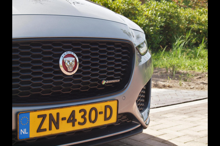 Jaguar XE 2.0 P250 HSE | R-Dynamic | Panoramadak | Camera | Apple Carplay | Cruise Control | Leer | Automaat |