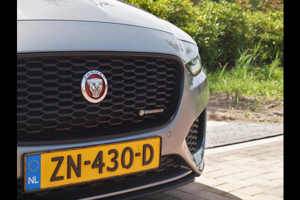 Jaguar XE 2.0 P250 HSE | R-Dynamic | Panoramadak | Camera | Apple Carplay | Cruise Control | Leer | Automaat |