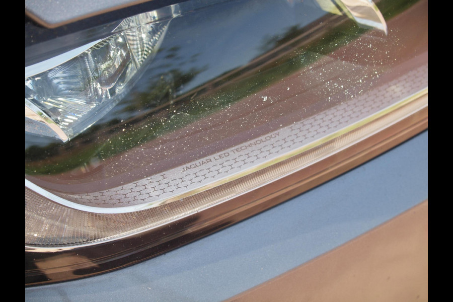 Jaguar XE 2.0 P250 HSE | R-Dynamic | Panoramadak | Camera | Apple Carplay | Cruise Control | Leer | Automaat |