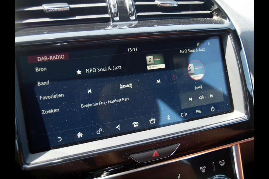 Jaguar XE 2.0 P250 HSE | R-Dynamic | Panoramadak | Camera | Apple Carplay | Cruise Control | Leer | Automaat |