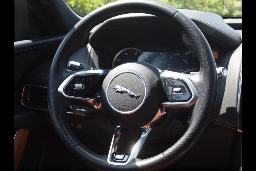 Jaguar XE 2.0 P250 HSE | R-Dynamic | Panoramadak | Camera | Apple Carplay | Cruise Control | Leer | Automaat |