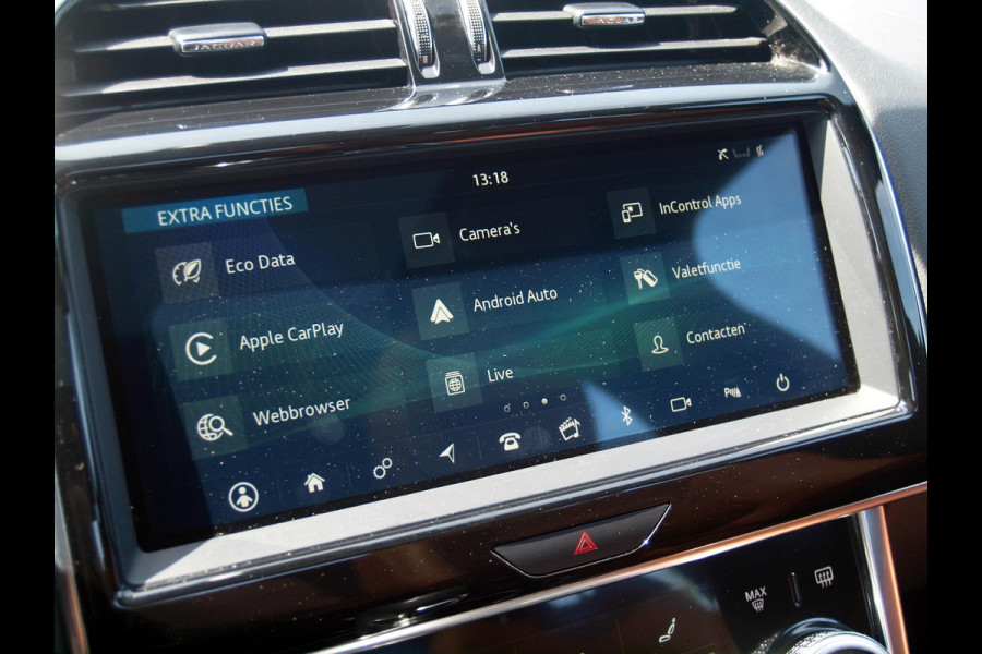 Jaguar XE 2.0 P250 HSE | R-Dynamic | Panoramadak | Camera | Apple Carplay | Cruise Control | Leer | Automaat |