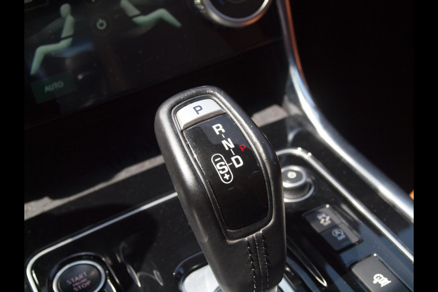 Jaguar XE 2.0 P250 HSE | R-Dynamic | Panoramadak | Camera | Apple Carplay | Cruise Control | Leer | Automaat |