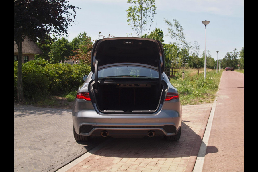 Jaguar XE 2.0 P250 HSE | R-Dynamic | Panoramadak | Camera | Apple Carplay | Cruise Control | Leer | Automaat |