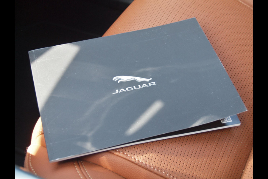 Jaguar XE 2.0 P250 HSE | R-Dynamic | Panoramadak | Camera | Apple Carplay | Cruise Control | Leer | Automaat |