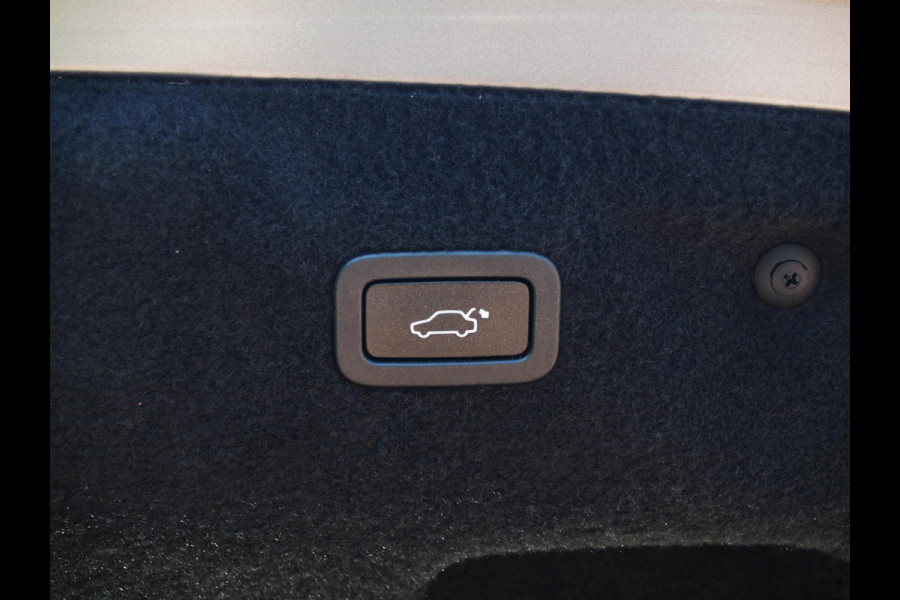 Jaguar XE 2.0 P250 HSE | R-Dynamic | Panoramadak | Camera | Apple Carplay | Cruise Control | Leer | Automaat |