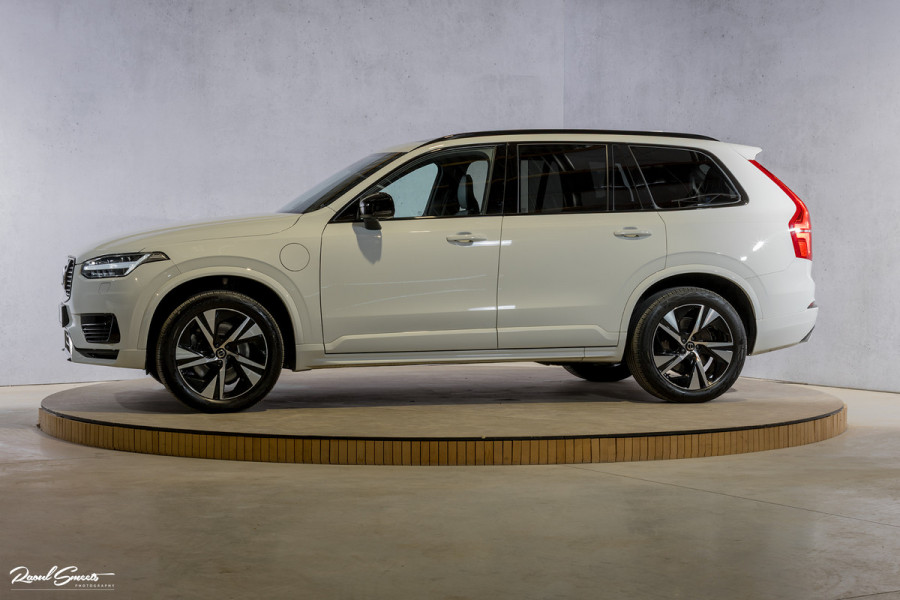 Volvo XC90 2.0 T8 Recharge AWD R-Design | Panorama dak | Harman Kardon | Zwenkbare trekhaak | 360 Camera | Adaptieve cruise | Longe Range