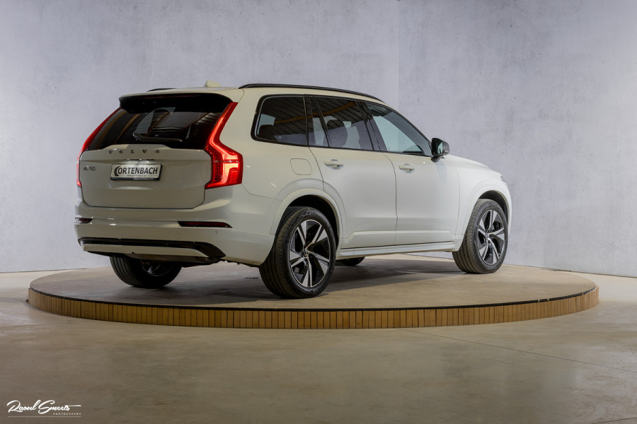 Volvo XC90 2.0 T8 Recharge AWD R-Design | Panorama dak | Harman Kardon | Zwenkbare trekhaak | 360 Camera | Adaptieve cruise | Longe Range