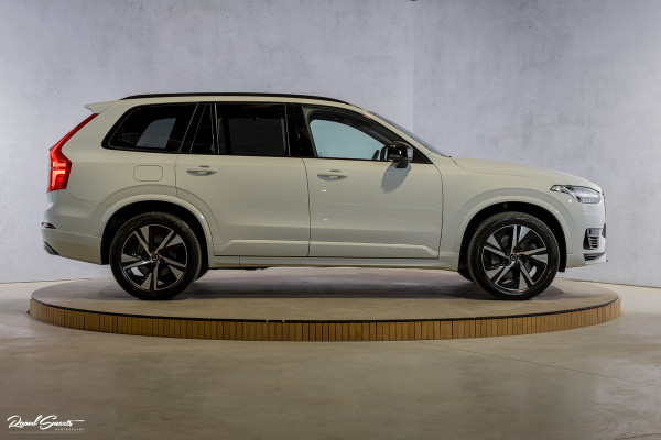 Volvo XC90 2.0 T8 Recharge AWD R-Design | Panorama dak | Harman Kardon | Zwenkbare trekhaak | 360 Camera | Adaptieve cruise | Longe Range